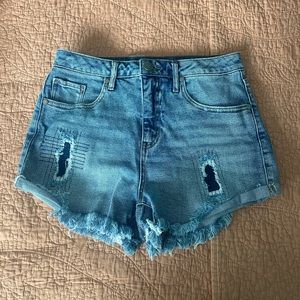 *NWT* Wonderly Jean Shorts!